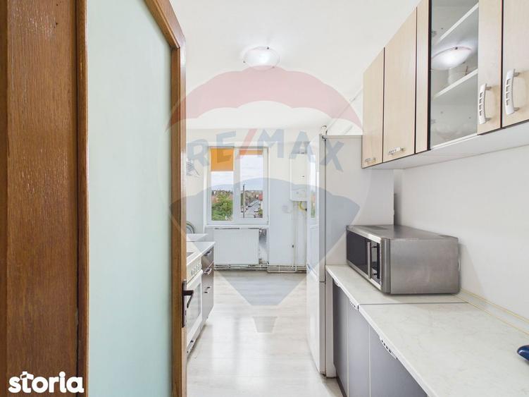 Apartament cu 3 camere, mobilat în Central