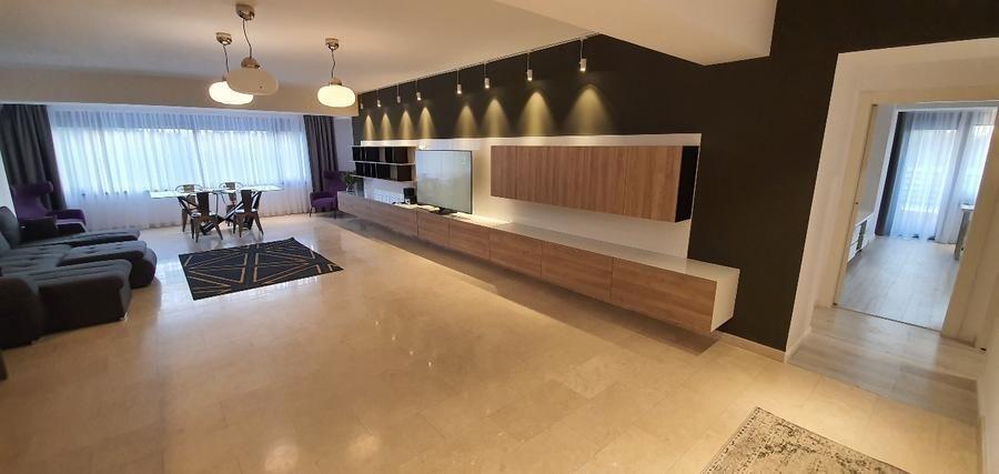 Apartament cu 4 camere decomandat, mobilat în Băneasa — fotografia 1