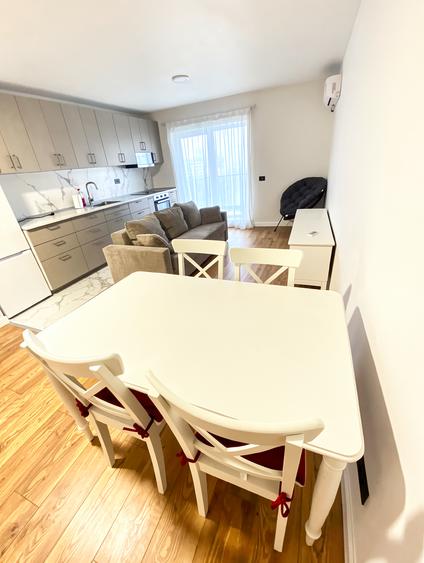 Apartament cu 2 camere decomandat în Berceni
