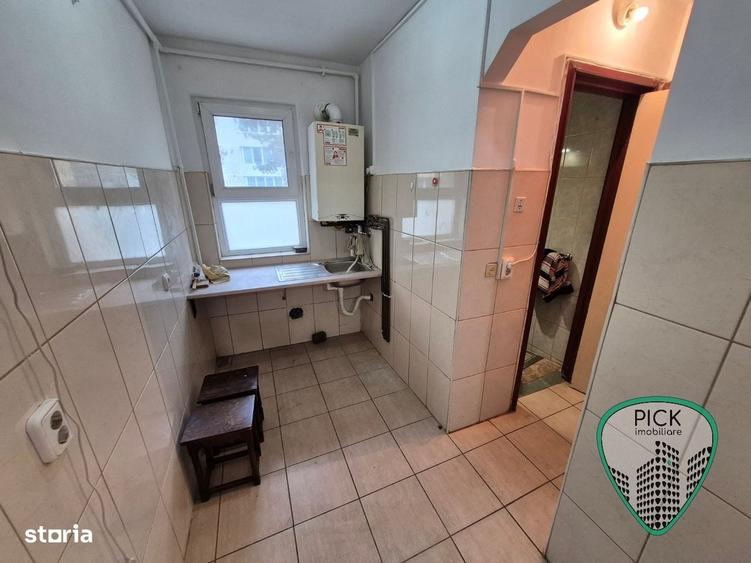 Apartament cu 3 camere decomandat în Dâmbu Pietros