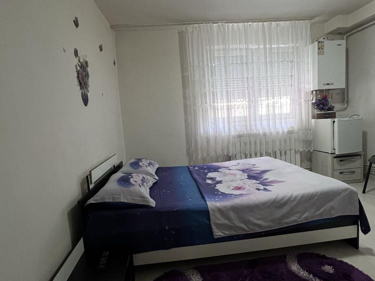Garsonieră decomandată în Gojdu