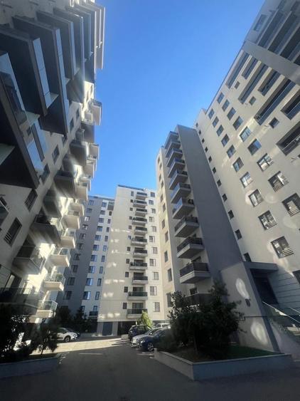 Apartament cu 4 camere decomandat în Mihai Bravu