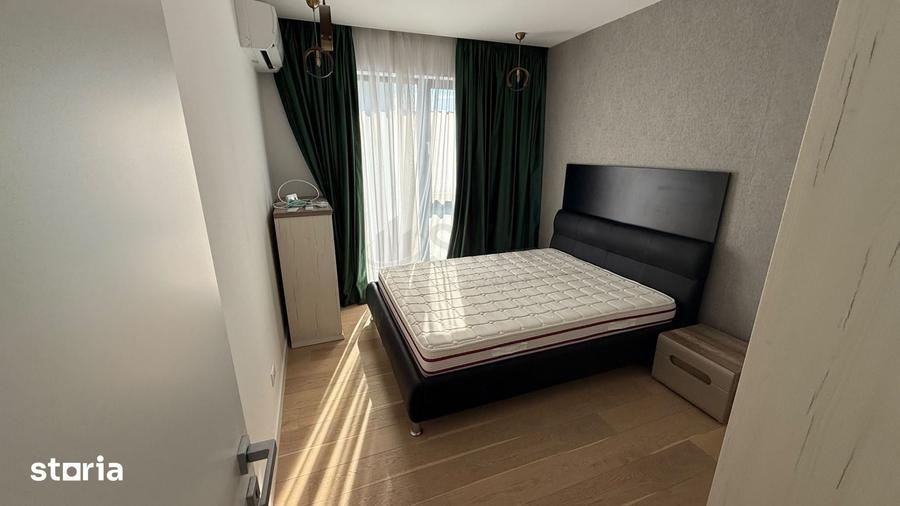 Apartament cu 4 camere decomandat în Pipera
