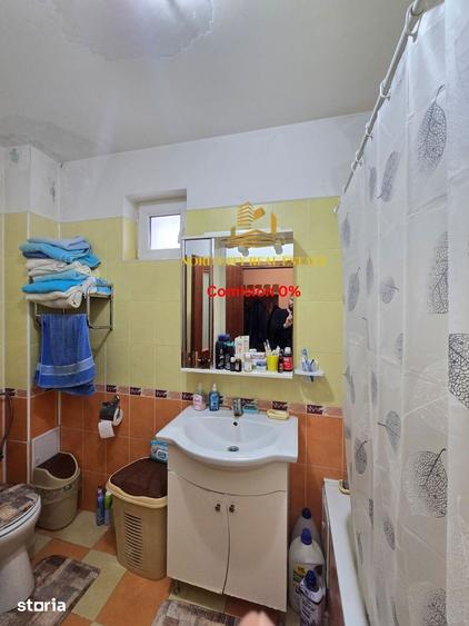 Casă cu 4 camere cu Teren 474 Mp în Brănești