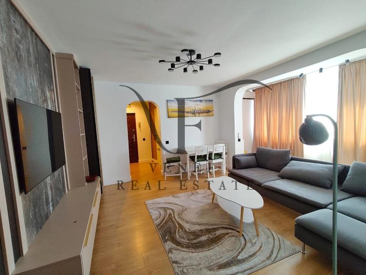 Apartament cu 3 camere semidecomandat în Colentina
