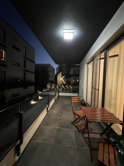 Apartament cu 3 camere decomandat, mobilat în Tei
