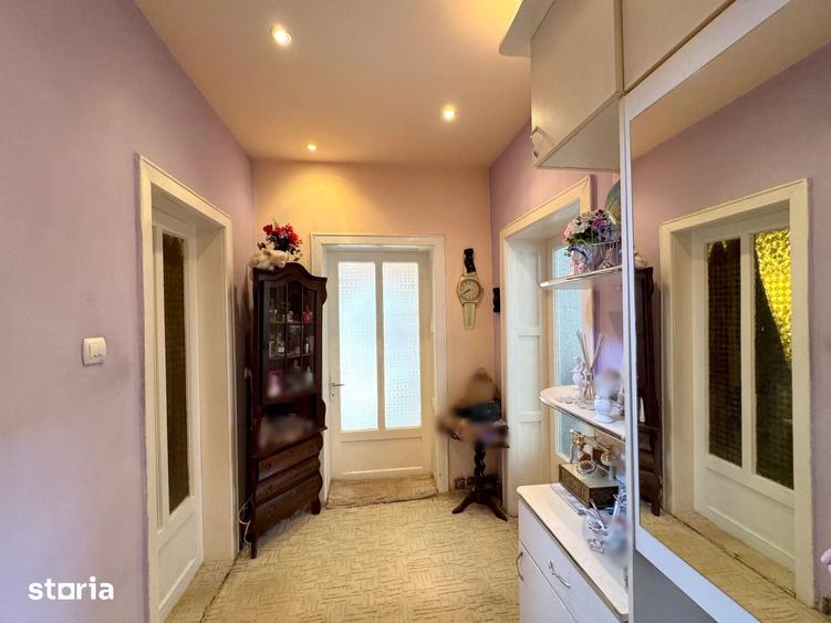 Casă cu 4 camere cu Teren 396 Mp în Central