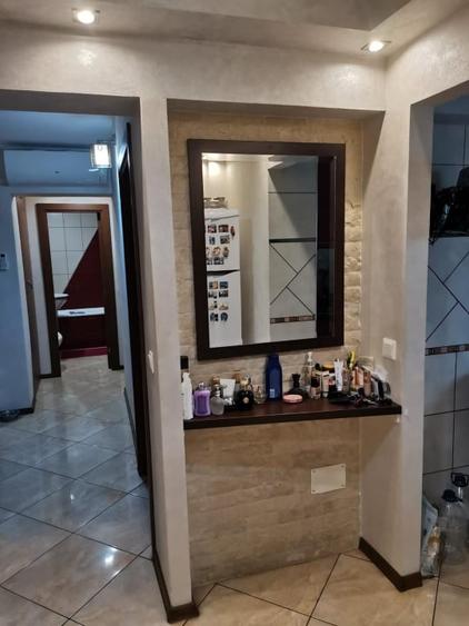 Apartament cu 3 camere decomandat, mobilat în Vest