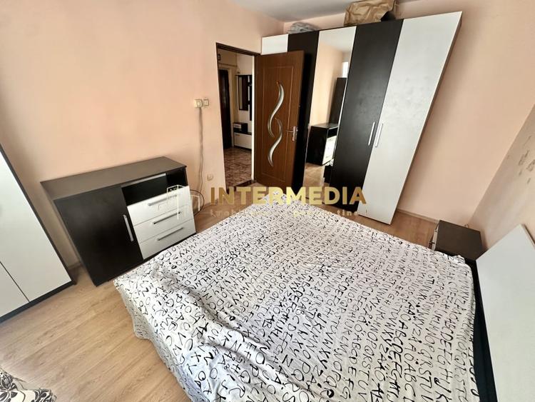 Apartament cu 2 camere semidecomandat, mobilat în Ampoi 1
