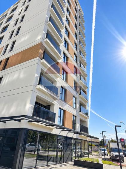 Apartament cu 3 camere semidecomandat în Gara de Est