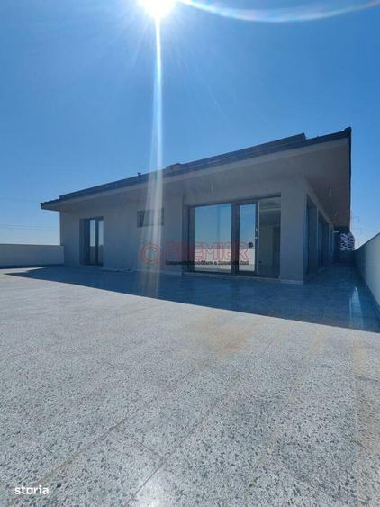 Apartament cu 4 camere în Metalurgiei