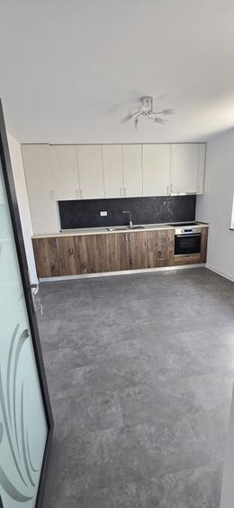 Casă cu 3 camere în Dumbrava