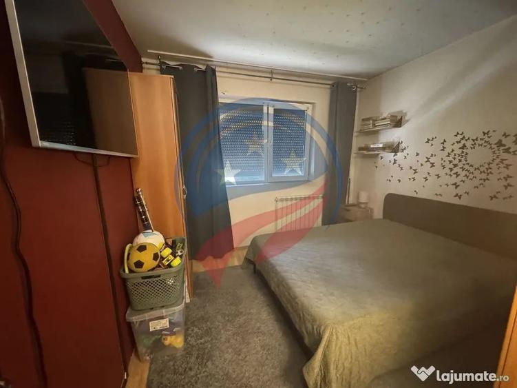 Apartament cu 2 camere semidecomandat în Craiovița Nouă