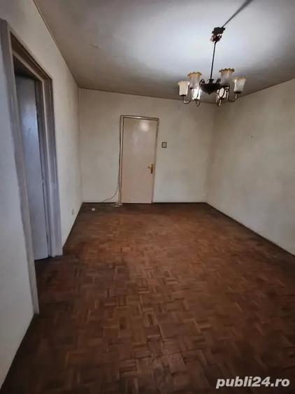 Apartament cu 2 camere semidecomandat în 1 Mai