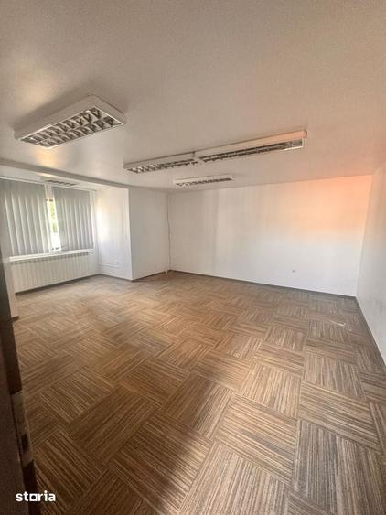 Casă cu 5 camere cu Teren 550 Mp în Zorilor