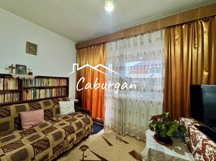 Apartament cu 4 camere decomandat în Turnișor