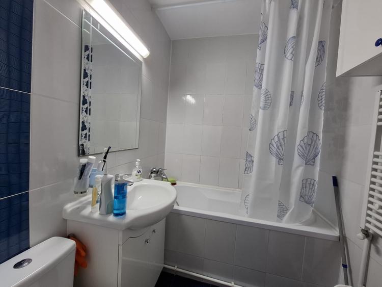Apartament cu 3 camere decomandat, mobilat în Tomis Nord