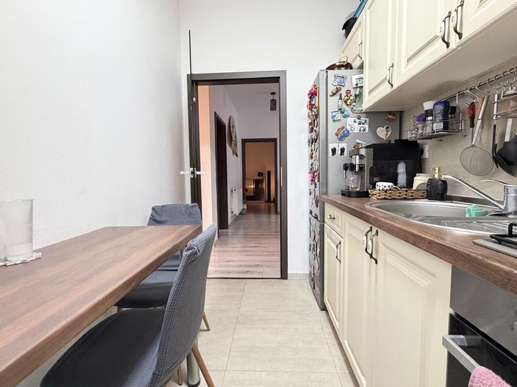 Apartament cu 3 camere decomandat în Braytim