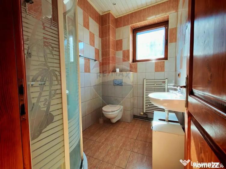 Casă cu 1 camere cu Teren 237 Mp în Central