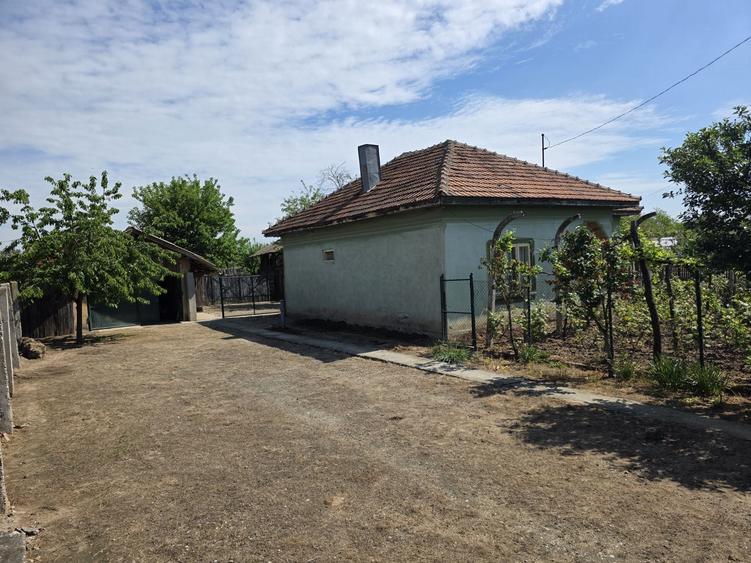 Casă cu 4 camere în Soreni