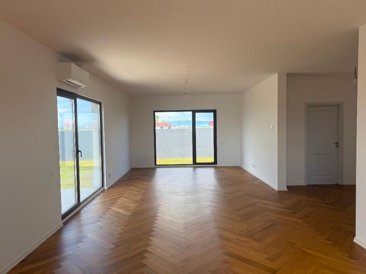 Casă individuală cu 3 camere cu Teren 509 Mp în Hălchiu