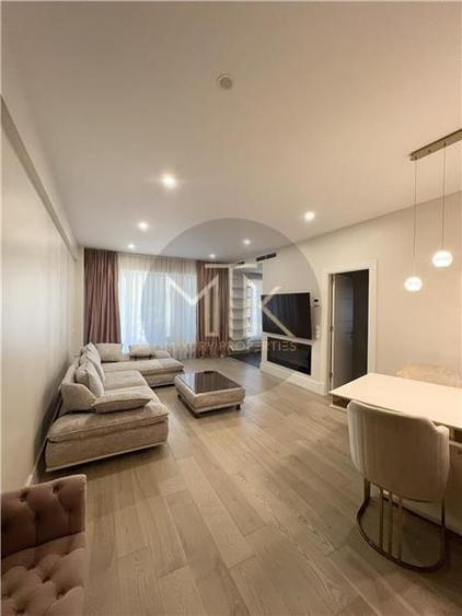 Apartament cu 3 camere decomandat, mobilat în Iancu Nicolae
