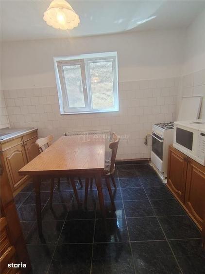 Casă cu 3 camere în Central