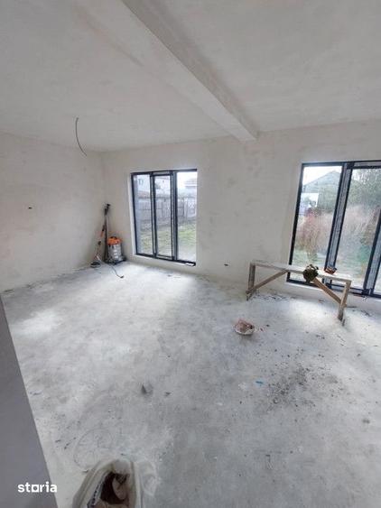 Casă cu 5 camere cu Teren 465 Mp în Cumpăna