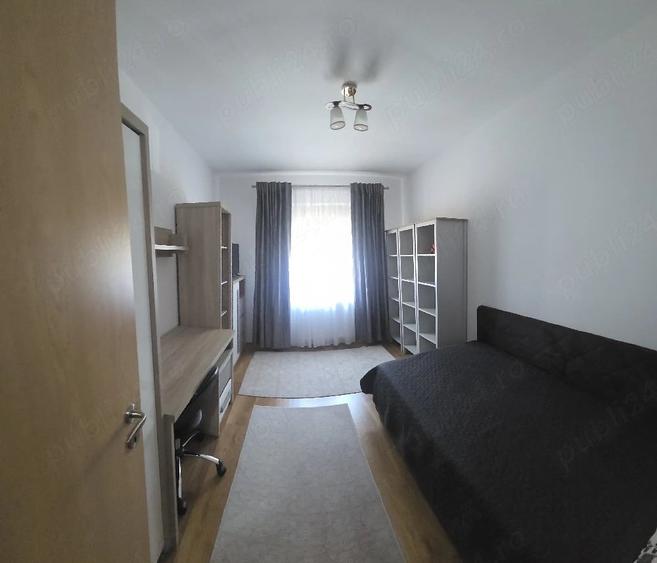 Apartament cu 3 camere decomandat, mobilat în Torontalului