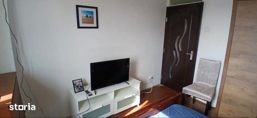 Apartament cu 3 camere semidecomandat, mobilat în Gara de Nord