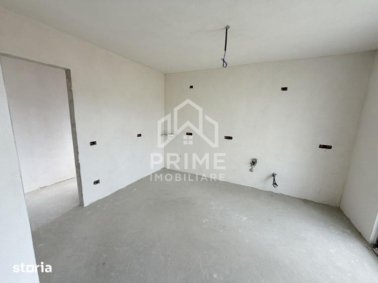 Casă cu 3 camere semidecomandat cu Teren 270 Mp în Central