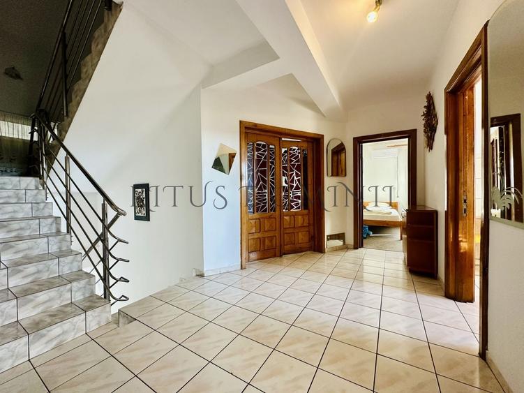 Apartament cu 6 camere, mobilat în Nufărul