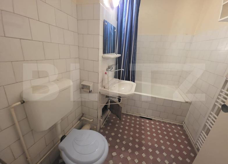 Apartament cu 3 camere decomandat, mobilat în Calea Sighisoarei