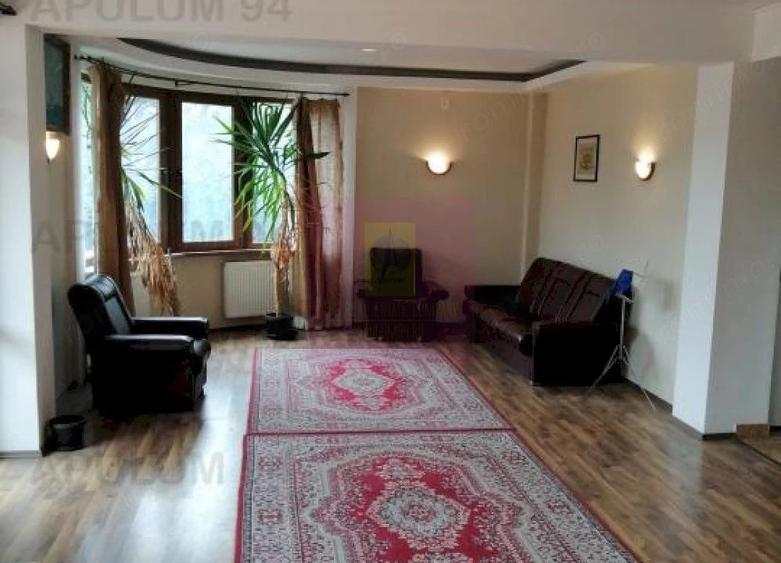 Casă cu 6 camere cu Teren 400 Mp în Ghencea