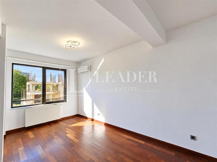 Duplex cu 5 camere cu Teren 400 Mp în Pipera