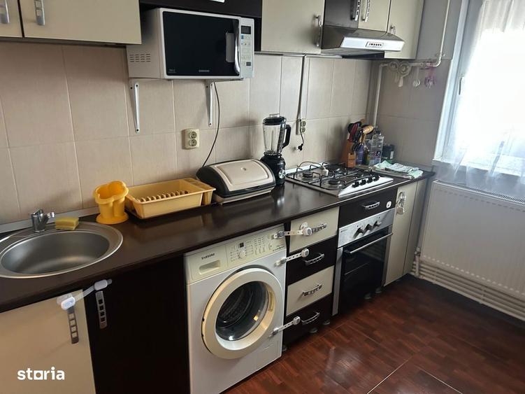 Apartament cu 2 camere decomandat, mobilat în Sud
