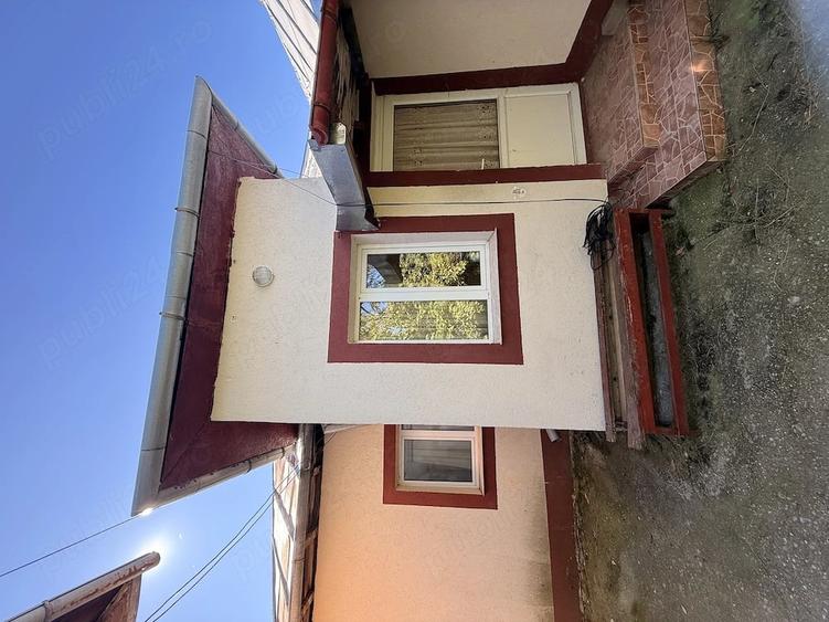Casă cu Teren 1200 Mp în Central