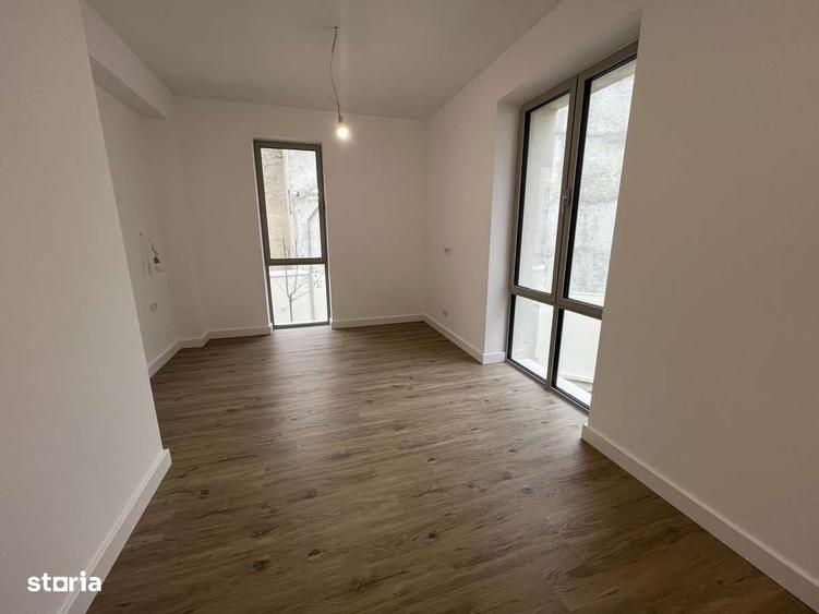 Apartament cu 4 camere în Armeneasca