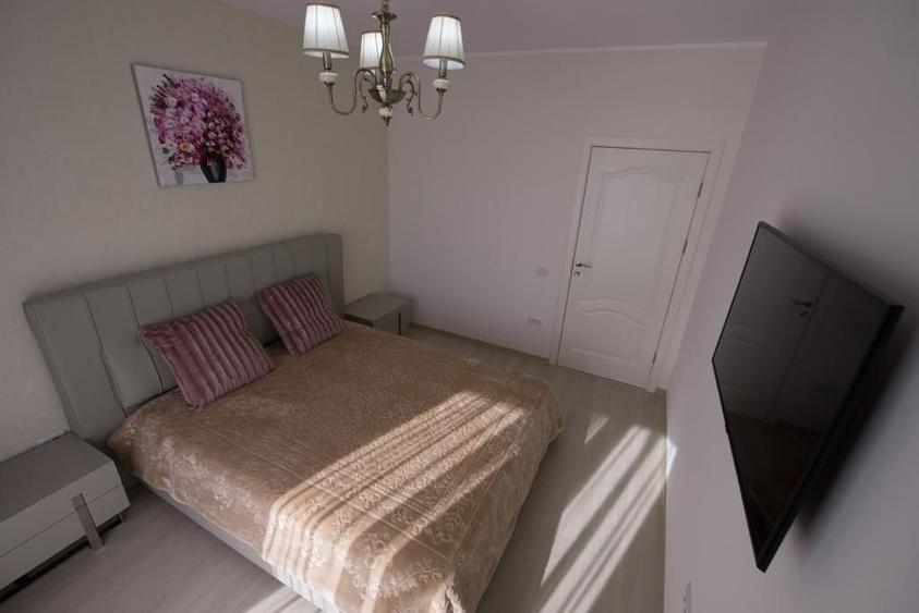 Apartament cu 3 camere decomandat, mobilat în Central