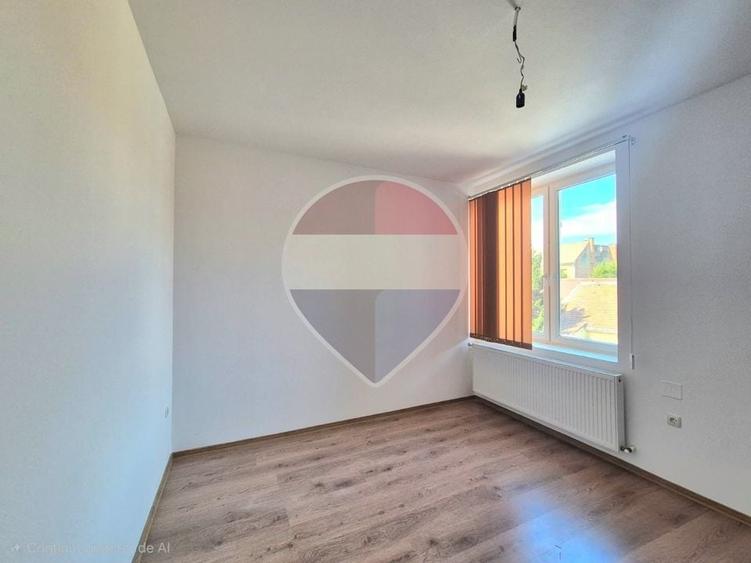 Apartament cu 3 camere, la prima închiriere, în zona centrală - 9