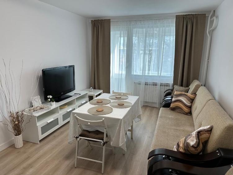 Apartament cu 2 camere decomandat, mobilat în Berceni