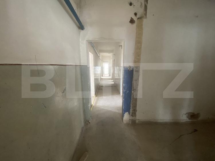 Spațiu comercial, de 488 mp, în Jibou