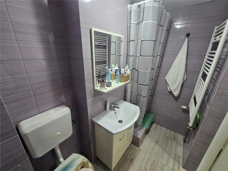 Resita, 2 Cam. Dec., Mobilat+Utilat, Et. 1, Micro 2 - 1