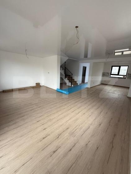 Duplex cu 5 camere cu Teren 220 Mp în Tărlungeni