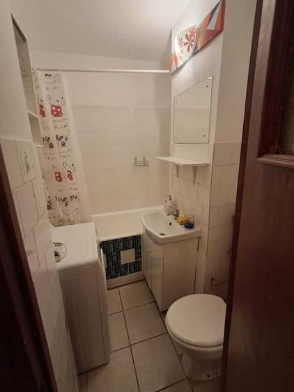 Apartament cu 2 camere decomandat în Lacul Tei