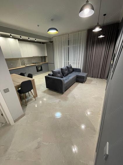 Apartament cu 2 camere semidecomandat în Olteniței