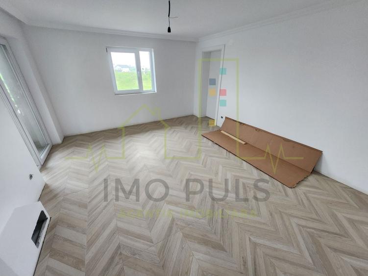 Casă individuală cu 5 camere cu Canalizare în Ghiroda