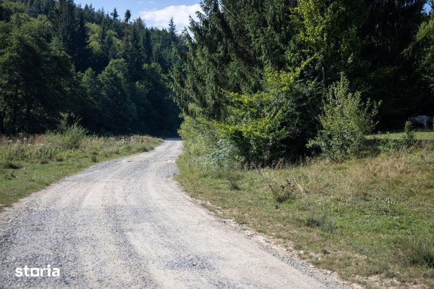 Teren de 6800 mp, în Vulcan