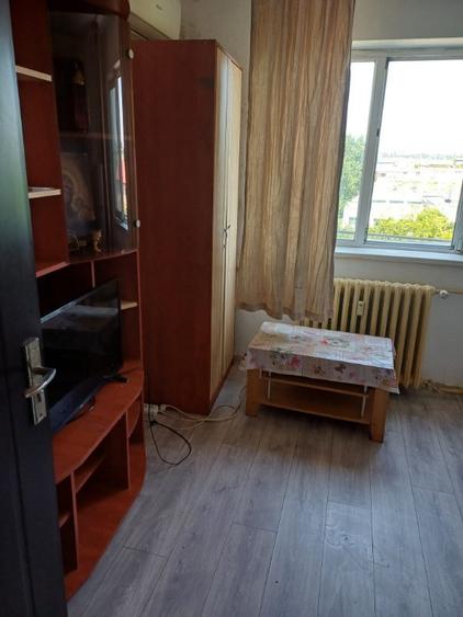 Garsonieră în Granit