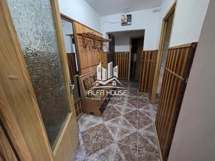 Apartament cu 3 camere semidecomandat în Govândari